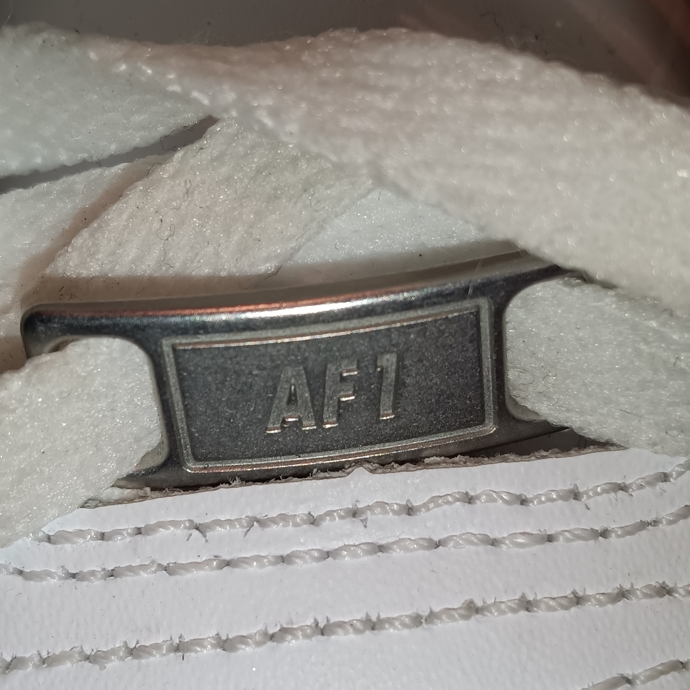 Nike Air Force 1 - Picture 6 of 8